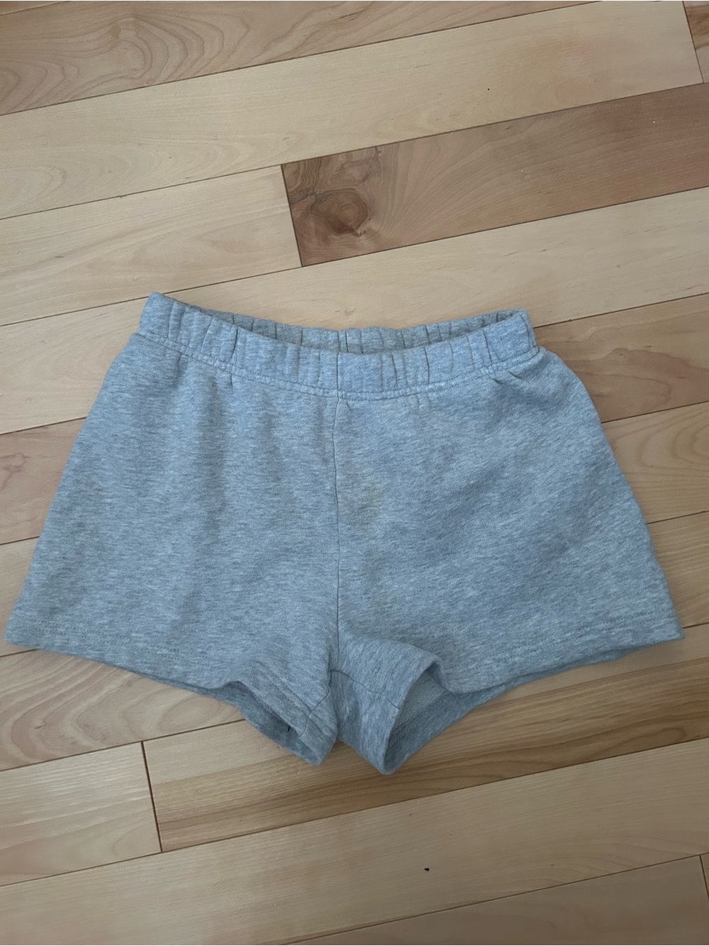 Women’s Aritzia Gray Elastic-Waist Lounge Shorts